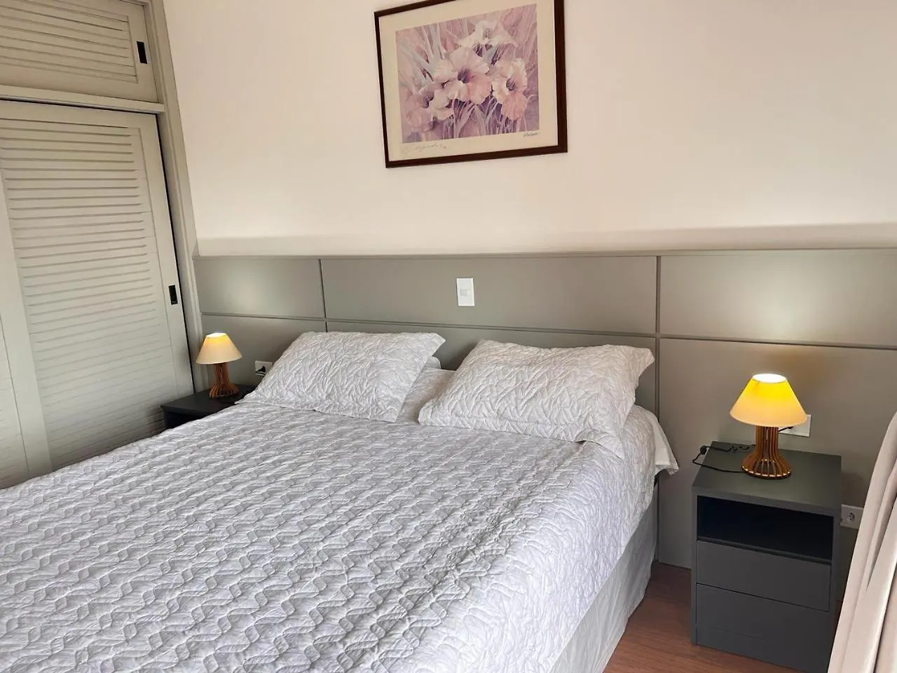 Lindo Apartamento Duplex Com Vista Para Montanha Campos do Jordao 0*,  Brazil